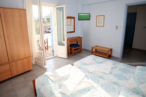 Room - Agnadi Syros Studios & Rooms (Syros)