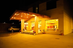 Exterior - Regenta Central Point Srinagar (Srinagar)