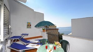 Unclassified image, 4 of 10, button - Casa Limoncello (Praiano)