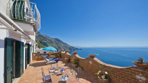 Outdoor dining - Casetta Turchese (Praiano)