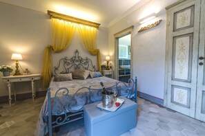 Ảnh chưa phân loại, 3 trong số 25 ảnh, nút