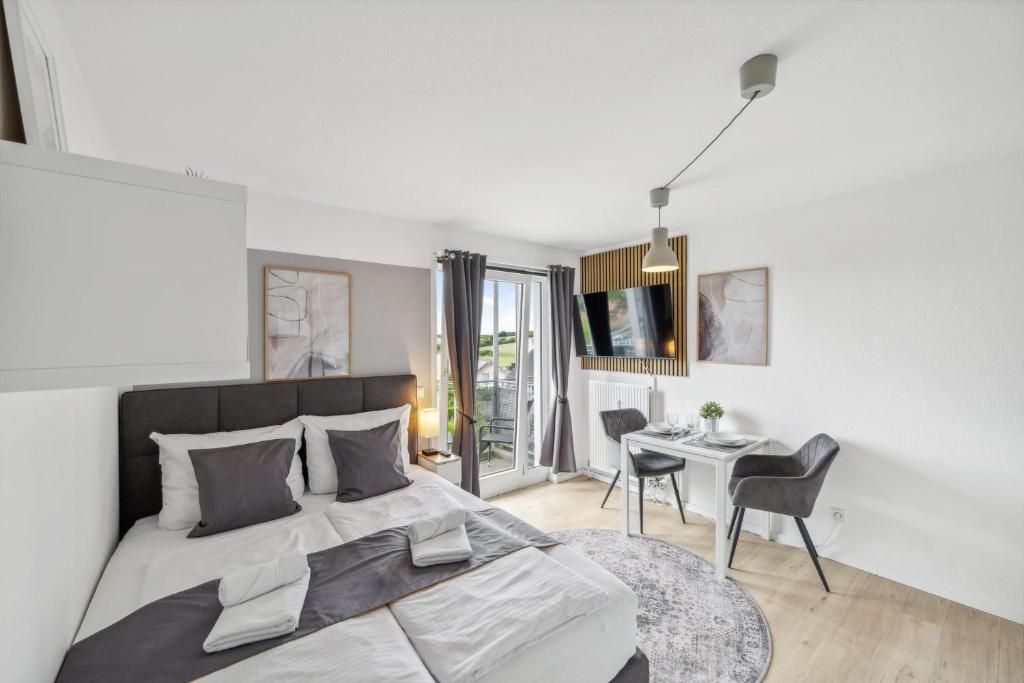 Comfort Apartment, Balcony, City View