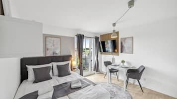 Comfort Apartment, Balcony, City View