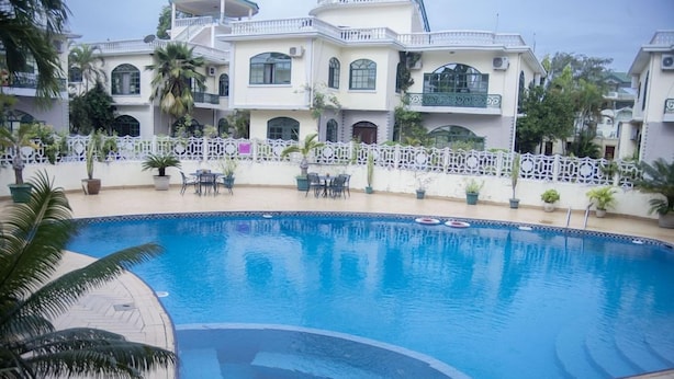 Pool - Luxury 2-bdrm Apartment in Oysterbay (Dar es Salaam)