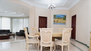 Dining - Luxury 2-bdrm Apartment in Oysterbay (Dar es Salaam)