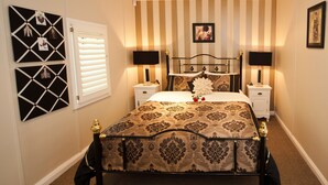 Room - Strawberry Patch (Leura)