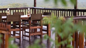 Outdoor dining - Elephant Game Lodge (Hoedspruit)