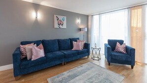 Living area - Kspace Sinclair Serviced Apartments (Sheffield)