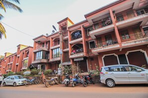 Unclassified image, 2 of 37, button - OYO 10906 Home Modern 1bhk Baga (Calangute)