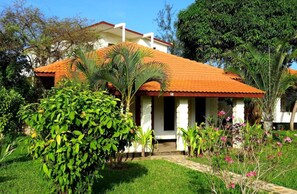 Exterior - Doric Cottages Diani (Diani Beach)