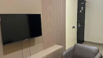 Superior Suite | Living area