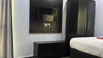 Superior Suite | Desk, laptop workspace, WiFi (free)
