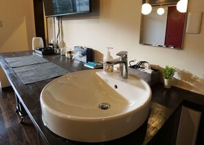 Bathroom - Japanese Condominium UNO (Ito)