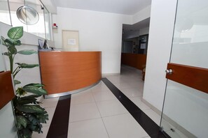 Lobby - Lux Miraflores Apartments Alcanfores (Lima)