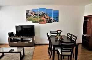 Dining - Lux Miraflores Apartments Alcanfores (Lima)