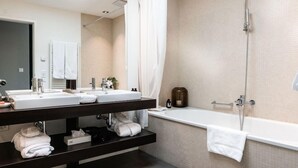 Bathroom - Airhome Limmatquai River View Apartment (Zürich)