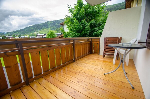 Outdoor dining - Deluxe Studio TOP 12 (Kaprun)