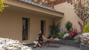 Phòng đôi có thiết kế đặc trưng, quang cảnh vườn | Hiên