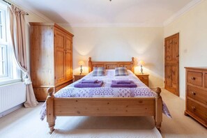 Unclassified image, 4 of 44, button - Ceilidh Cottage (York)