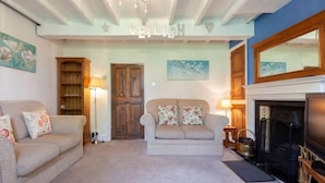 Unclassified image, 2 of 44, button - Ceilidh Cottage (York)