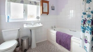 Unclassified image, 3 of 44, button - Ceilidh Cottage (York)