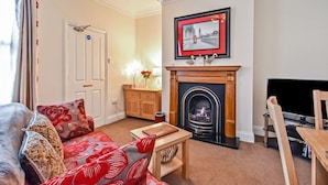Unclassified image, 5 of 36, button - Conway Cottages (York)