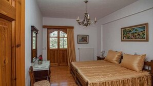 Room - Petrinos Milos (Agios Vasileios)