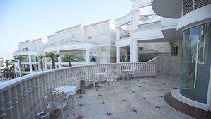 Outdoor dining - City Resort Palmore (Eilat)