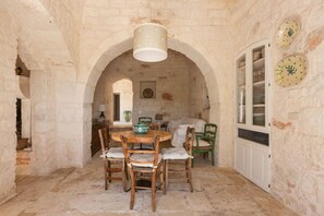 Unclassified image, 5 of 52, button - La Dialma (Ostuni)