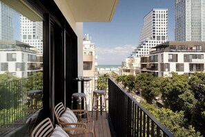 Unclassified image, 4 of 74, button - House No. 29 By Tlv2go (Tel Aviv)