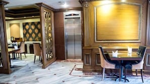 Dining - Regency Inn Hotel Lahore (Lahore)