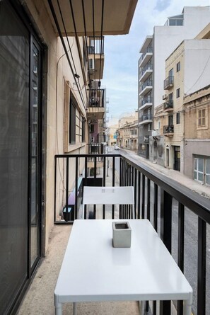 Unclassified image, 2 of 58, button - Modern 3 Bedroom Near Balluta Bay Sliema (St. Julian's)