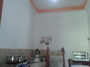 Unclassified image, 4 of 15, button - Pearl Villa (Weligama)