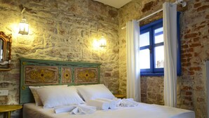Room - Cunda Mavi Otel (Ayvalik)