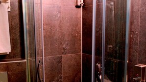 Bathroom - Cunda Mavi Otel (Ayvalik)