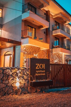 Exterior detail - Efsane Hotel (Ayvalik)