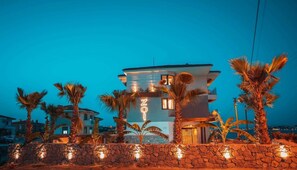 Exterior - Efsane Hotel (Ayvalik)