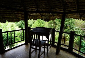 Outdoor dining - Jiang Lha (Mae Rim)