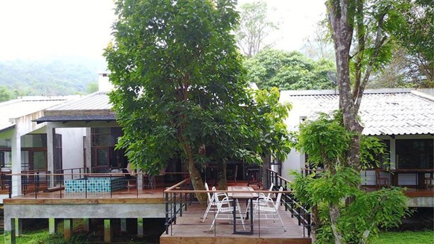 Outdoor dining - Villa Tammatari (Mae Rim)