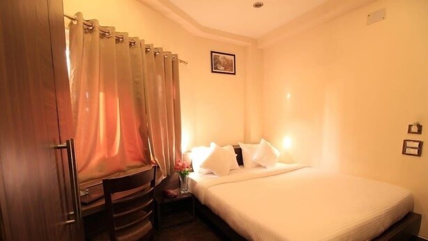 Room - Chas Rajdarbar Hotel & Banquets (Siliguri)