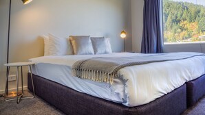 Room - Qubehouse (Queenstown)
