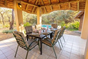Tempat makan outdoor