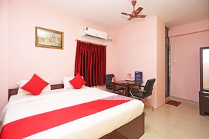 Room - OYO 10493 Near Patia (Bhubaneshwar)