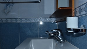 Bathroom - Havila Apartment (Kigali)