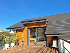 Unclassified image, 2 of 11, button - Vrbo Property (Entrelacs)