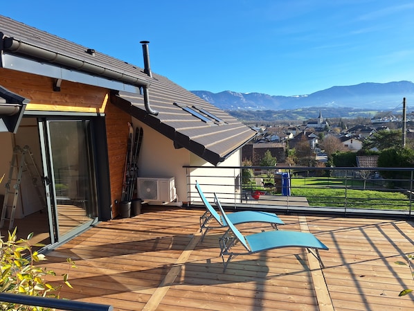 Unclassified image, 1 of 11, button - Vrbo Property (Entrelacs)