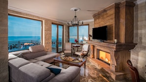 Living area - Bella Mare Villa (Malevizi)