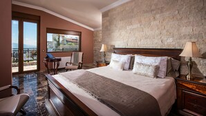 Room - Bella Mare Villa (Malevizi)