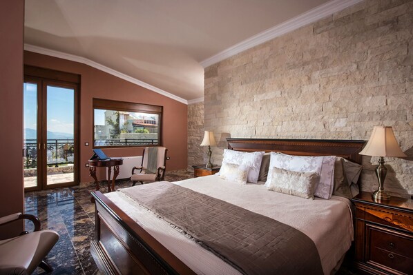 Room - Bella Mare Villa (Malevizi)