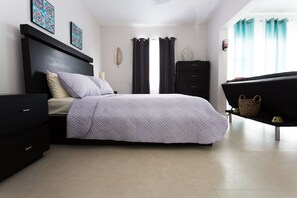 Room - Kingston Luxury Guest Apt At Sullivan (Kingston)